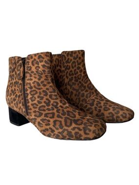 Clarks Marilyn Beth Leopard Suede Ankle Booties Size 6.5